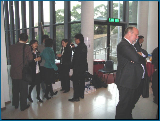 602x451 pixels (97K)